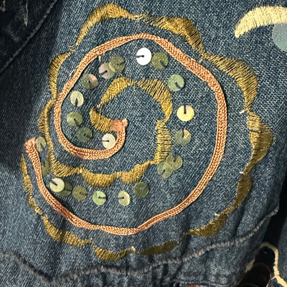 Boho Denim Trucker Jacket Womens XL Embellished Pockets Blue Jean Artsy Festival - Picture 7 of 11